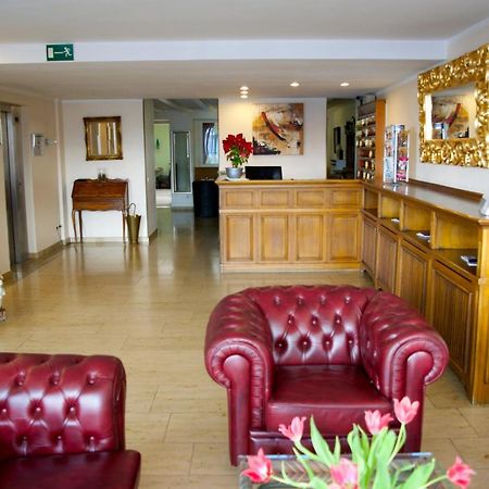 Hotel Terminus デュッセルドルフ エクステリア 写真