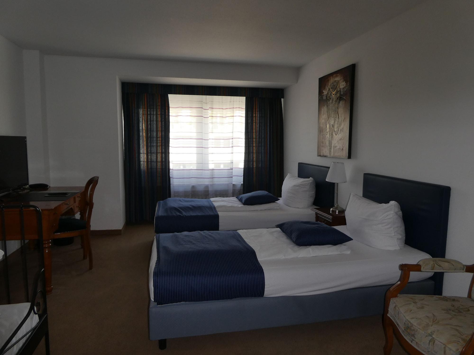Hotel Terminus デュッセルドルフ エクステリア 写真