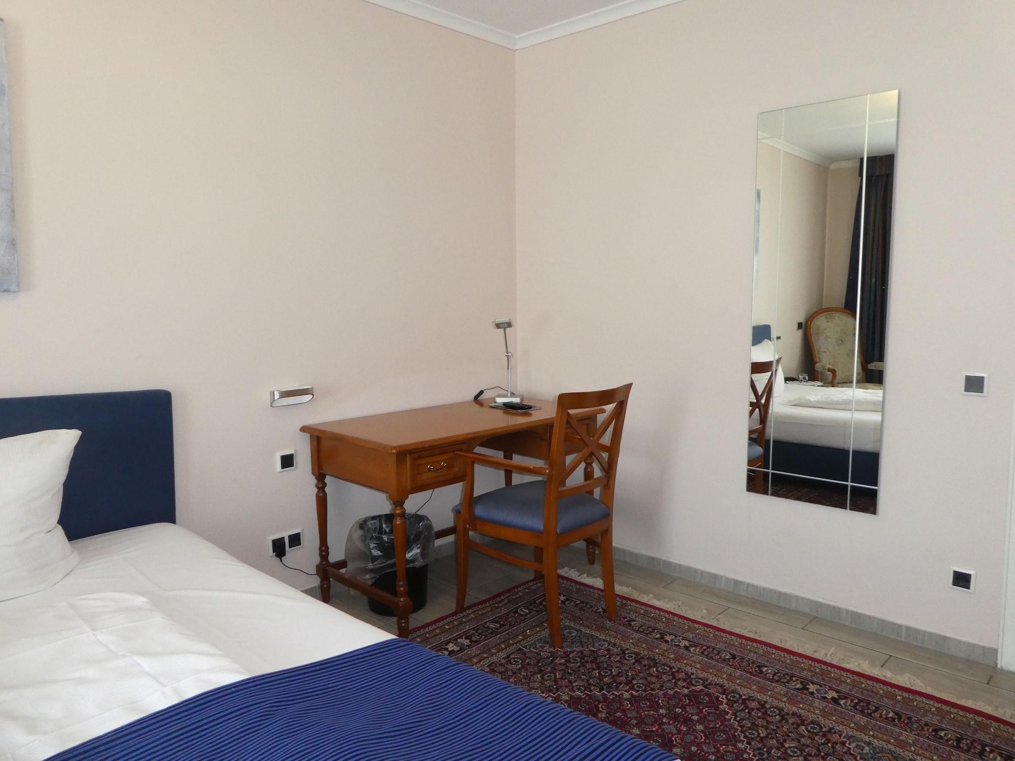 Hotel Terminus デュッセルドルフ エクステリア 写真