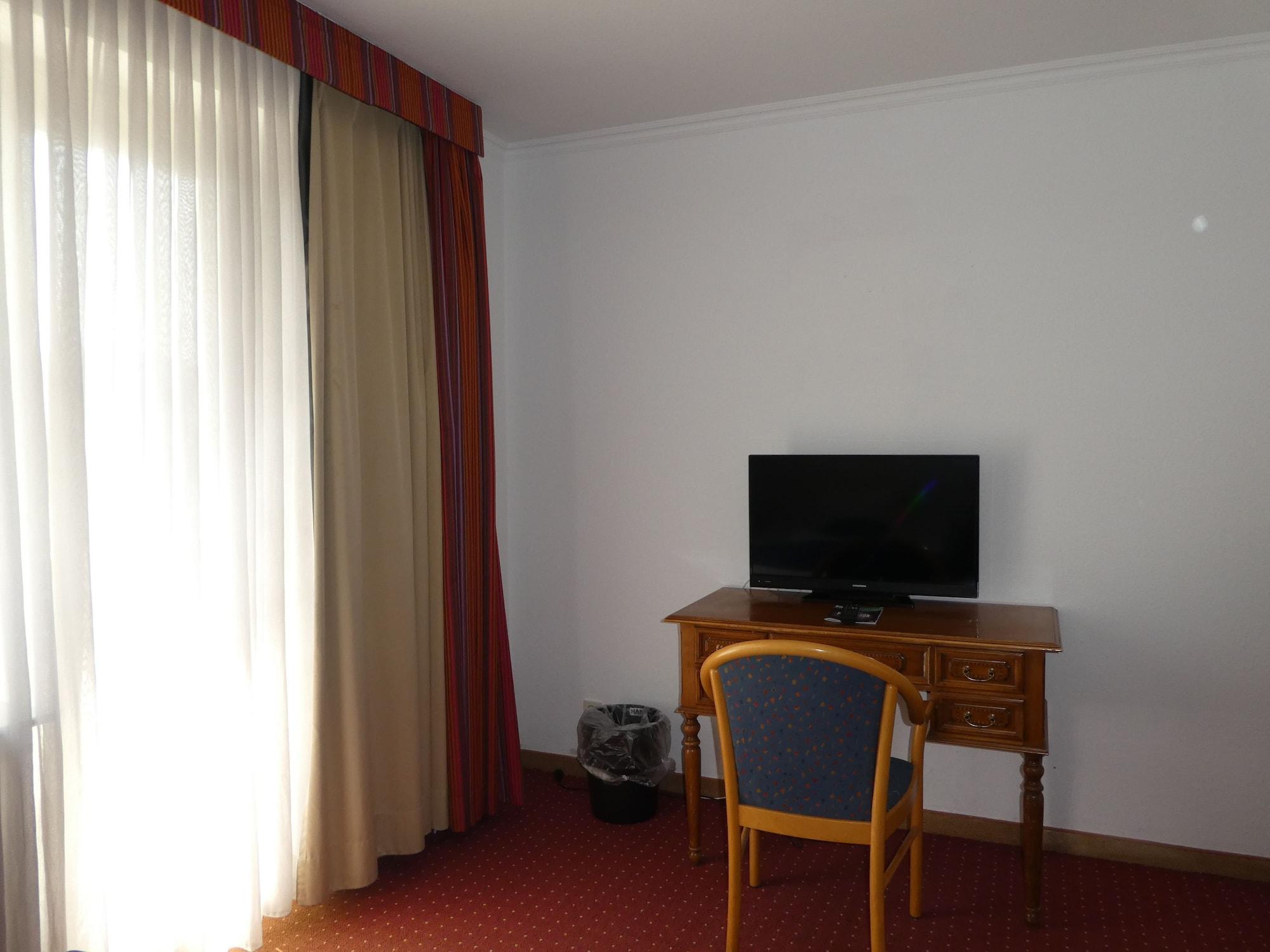 Hotel Terminus デュッセルドルフ エクステリア 写真