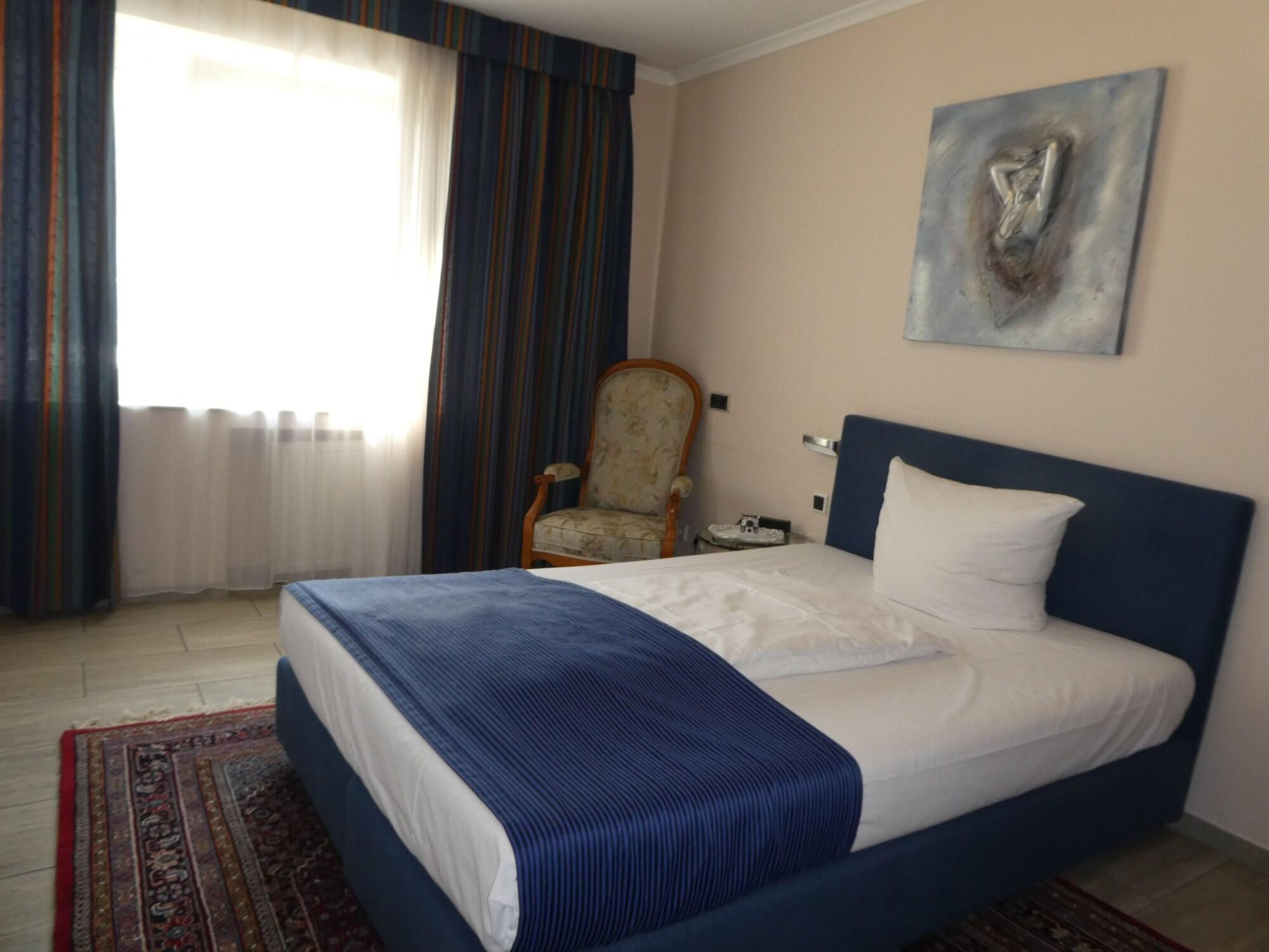 Hotel Terminus デュッセルドルフ エクステリア 写真