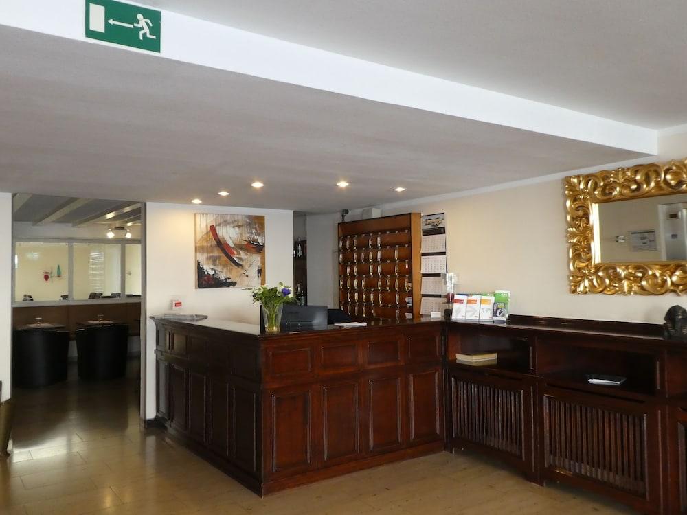 Hotel Terminus デュッセルドルフ エクステリア 写真