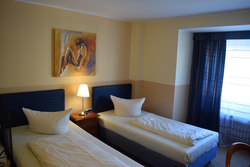 Hotel Terminus デュッセルドルフ エクステリア 写真